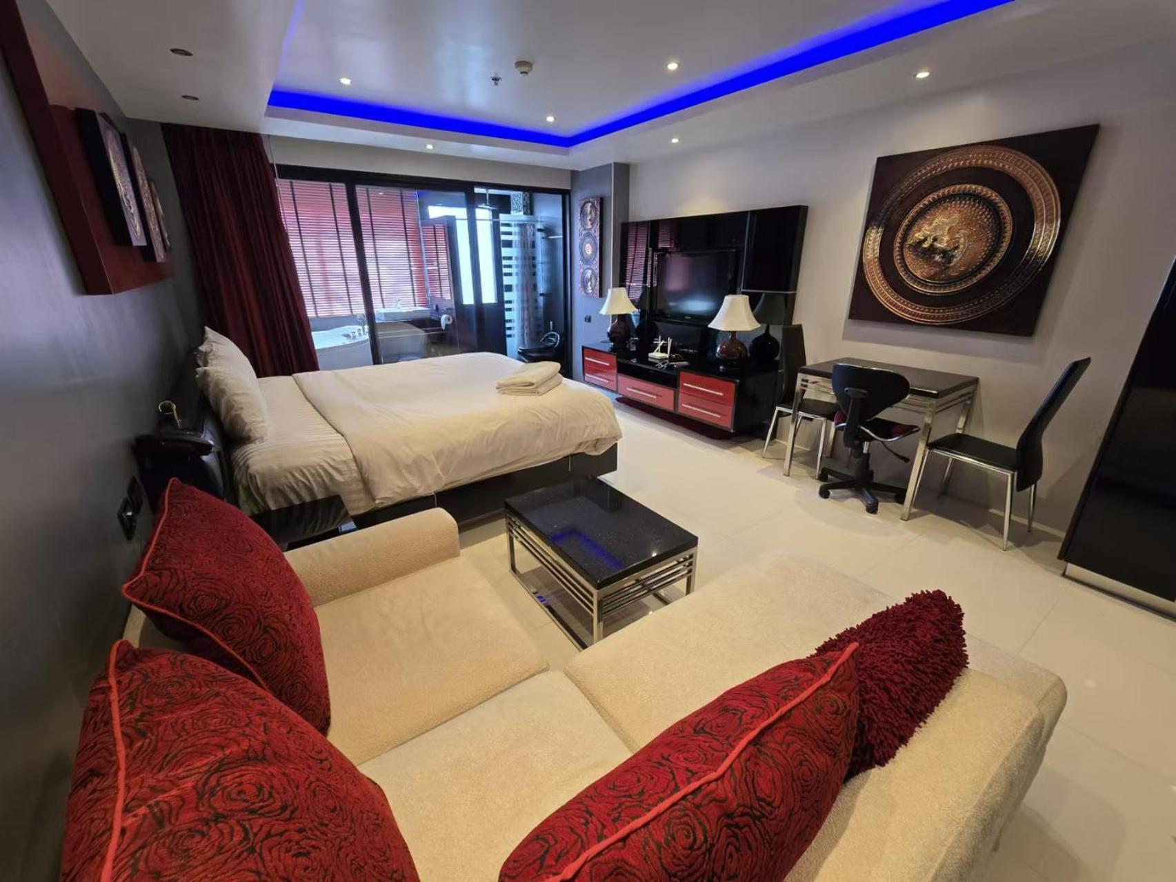 Aparthotel Absolute Bangla Jacuzzi Patong